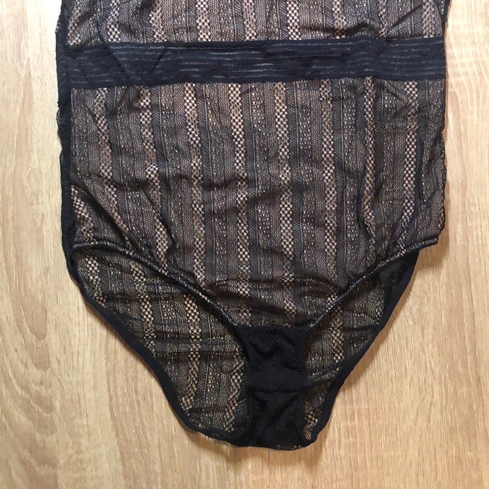 Vince Camuto Lace Bodysuit - Picture 2 of 5